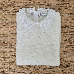D'ALLAIRD'S Vintage Knit Sweater with Lace Collar